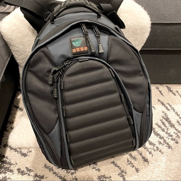 Kata Bag professional camera backpack with weather cover - Picture 3 of 14